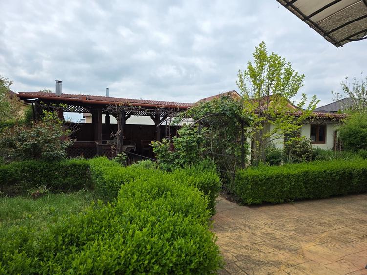 Casă individuală cu 4 camere cu Teren 510 Mp în Sud