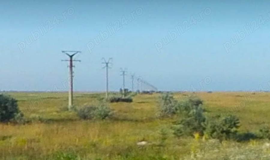 Teren de 15000 mp, în Vadu