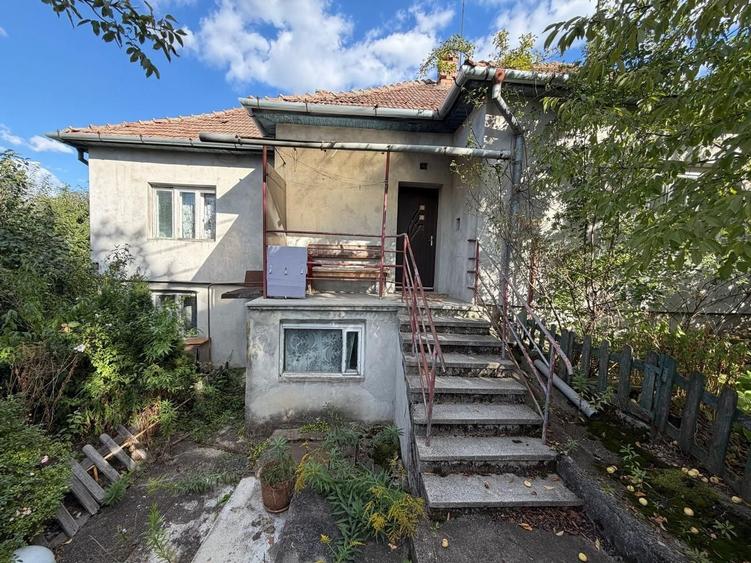 Casă individuală cu 5 camere cu Canalizare în Gruia