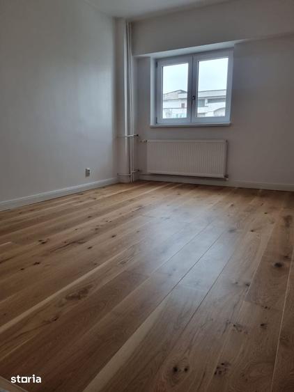 Apartament decomandat, renovat, liber, Calea Bucure?ti-Pia?a Centrala - 7