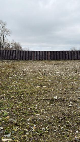 Teren Construcții intravilan de 1535 mp, în Sadu