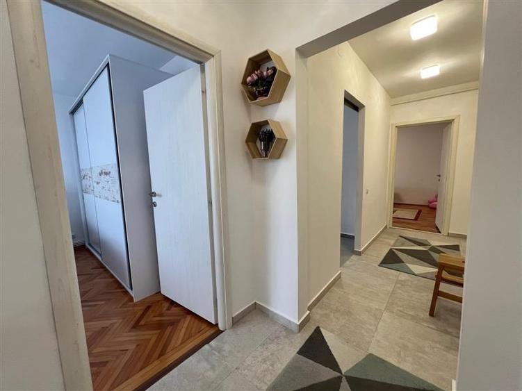 De inchiriat apartament 3 camere in Tudor - 10