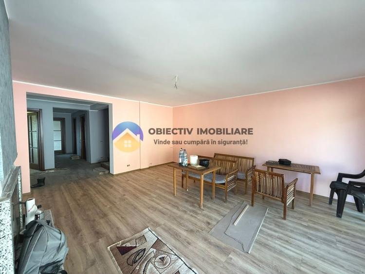 Casă individuală cu 5 camere cu Teren 2000 Mp în Gârcina