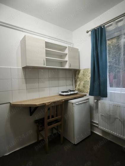 Inchiriez garsoniera la parter intr-un bloc din cartier Gruia - 1