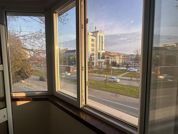 Inchiriez Garsoniera 47 mp - 2