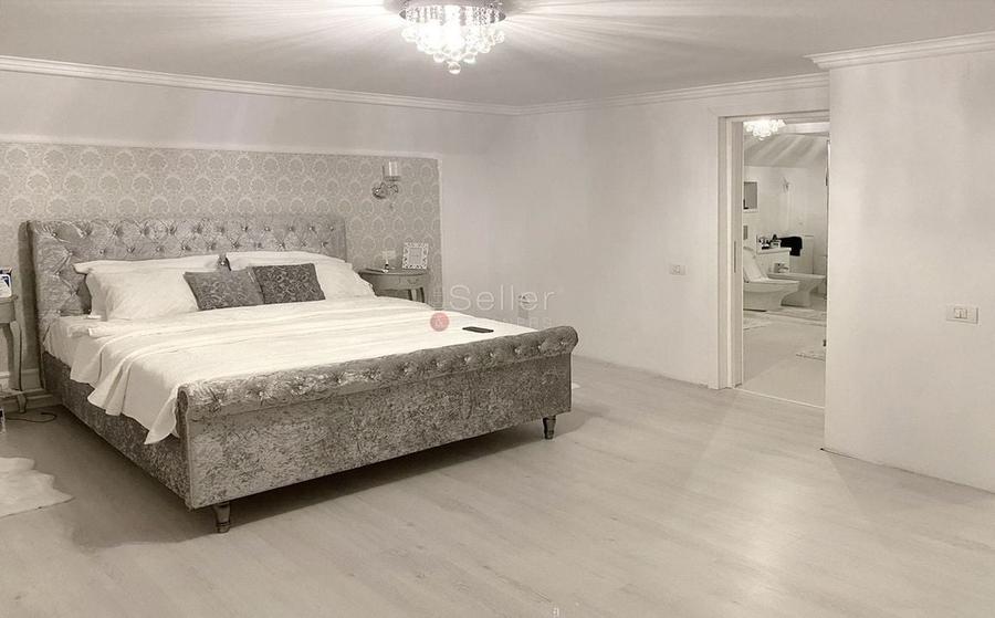 Proprietate compusa din 2 case - 17