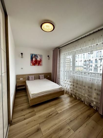 Penthouse Exclusiv cu Terasă Panoramică și Vedere la Lac - 9