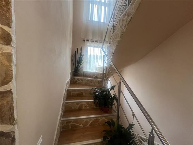 Casa  cu 1400 mp teren in Dezmir - 12