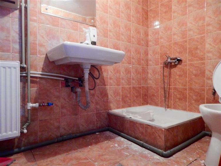 Vila de vanzare pretabila clinica medicala/birouri - 28