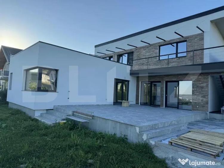 Apartament cu 3 camere, prima inchiriere, 80 mp, parcare, te - 5