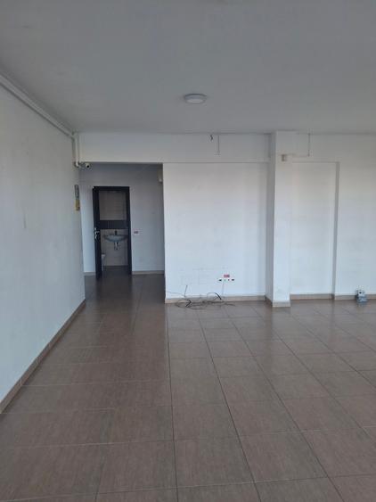 Chitila Colosseum Mall Carrefour stradal - 4