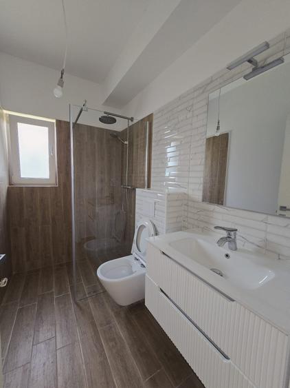 Vila tip duplex - 4 camere - 2 bai - pod - beci - 5