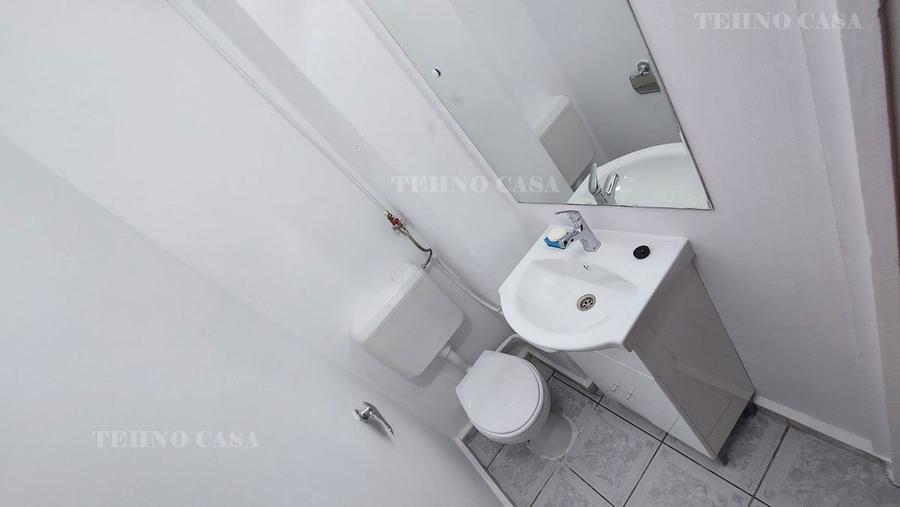 Apartament decomandat în Est