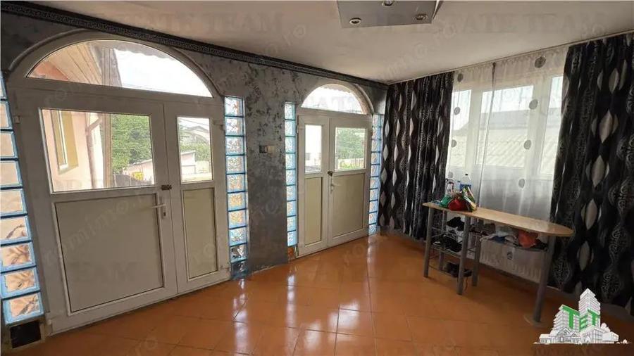 Casa individuala cu 8 camere in zona metrou Republica - 12