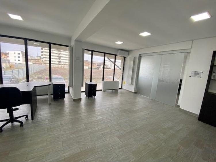 Spațiu comercial, de 123 mp, în Roșu