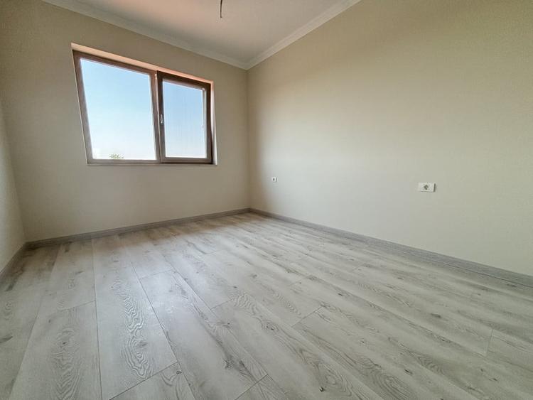 Casa insiruita 5 camere, 142mp, 360mp teren,despartita prin GARAJ in Giroc - 8