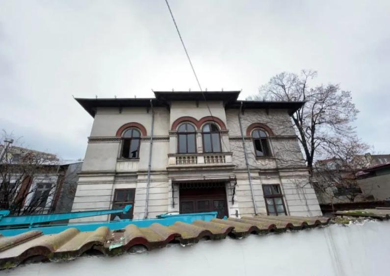 Casa de vanzare, ultracentral, 1912mp teren, o bucata din - 4