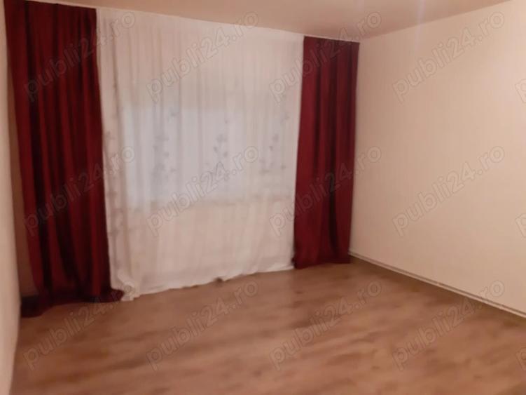 Apartament 4 camere de vanzare, 102 metri patra?i - 2