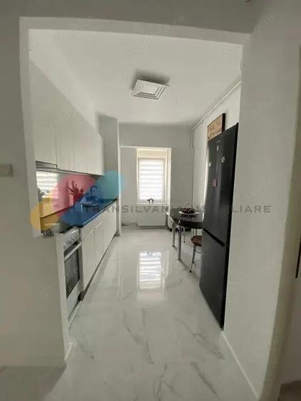 Apartament 2 camere 60mp + parcare - zona Sora - 1