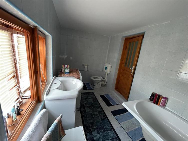 Casa de vanzare in Odobesti - 17