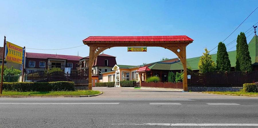 De vanzare restaurant + cladire ideala pentru hotel, clinica, azil de batrani etc - 1