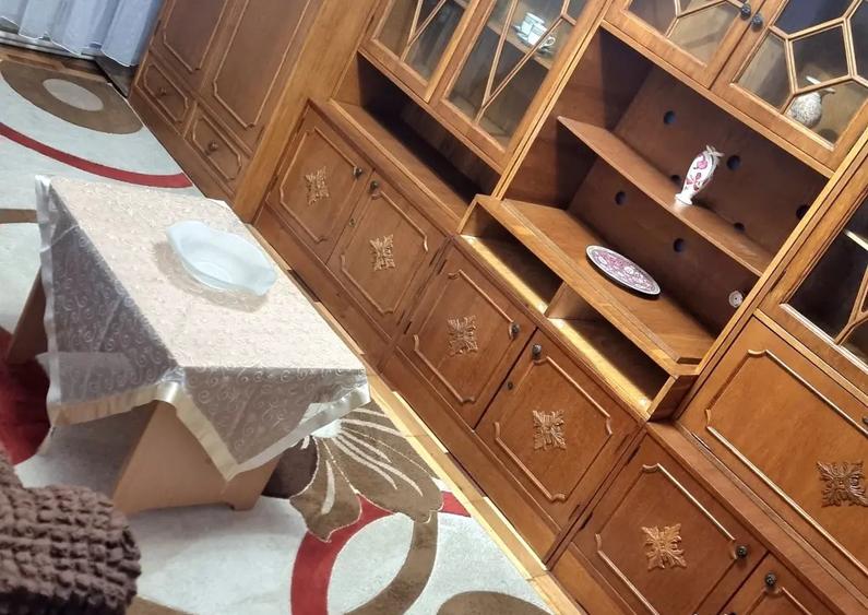 Se vinde apartament 3 camere,zona foarte buna,Obcini - 1