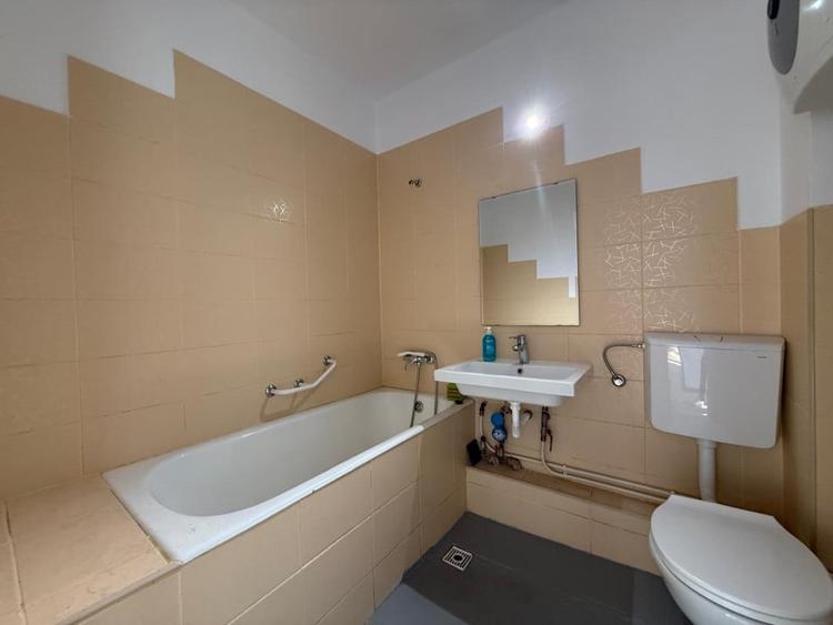 Apartament 3 camere, 74 mp utili,  cu vedere panoramica - Complex studentesc - 12