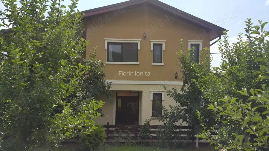 Vind casa unifamiliara