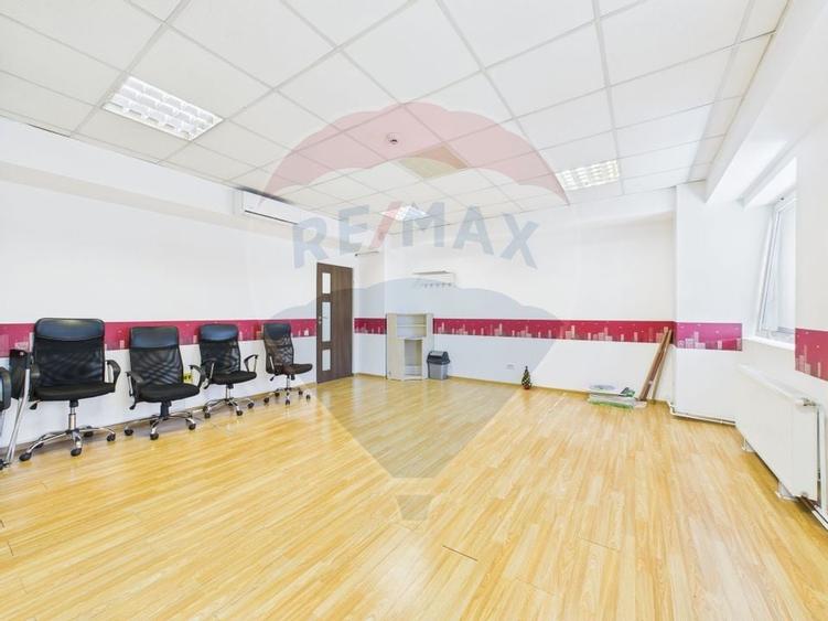 Spatiu de birouri de 183 mp de inchiriat in zona Vitan - 1