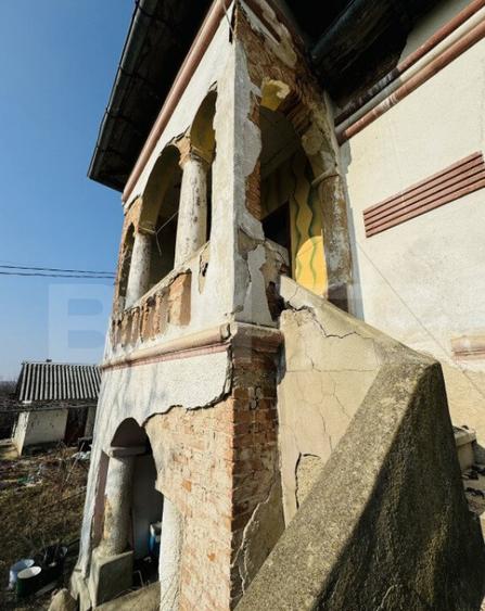 Conac cu teren intravilan 8759 mp, priveliste panoramica, Ci - 1