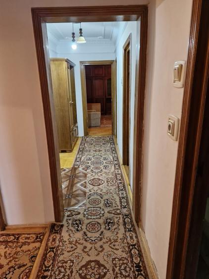 Apartament cu 3 camere decomandat în Autogară