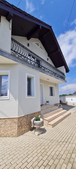 Vand /schimb casa P+M zona Zavoi - 1