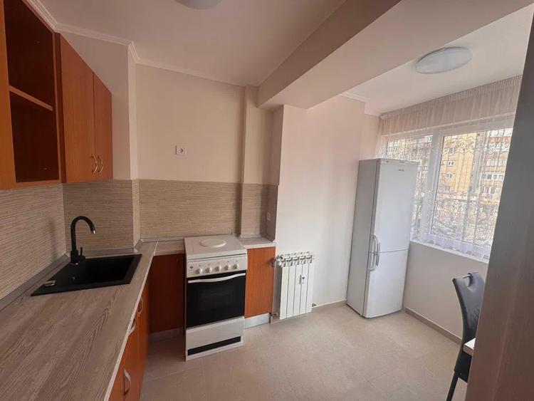 Închiriez apartament cu 1 camera, chirie - 1