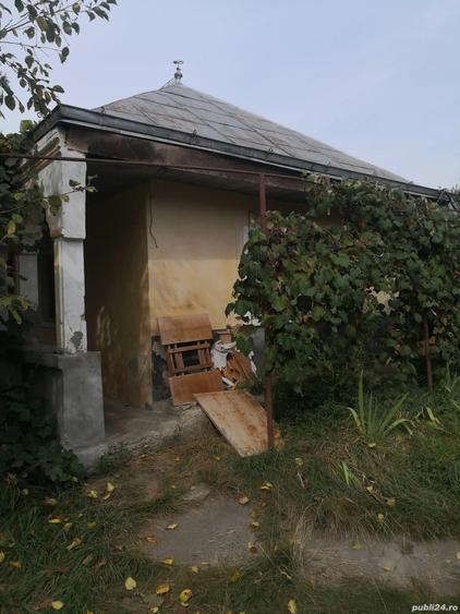 Vand casa batraneasca in Prajesti 77m2,plus 2 anexe gospodare?ti cu teren 4900m2 - 2