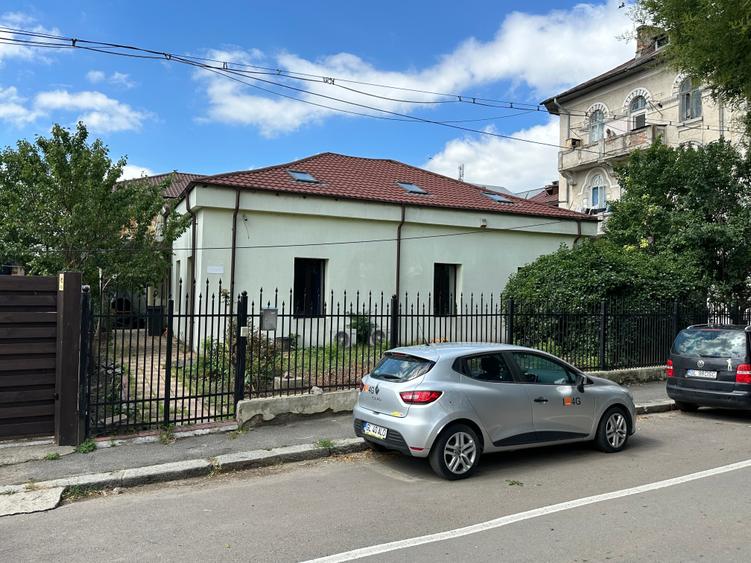 Proprietar,vand casa in ultracentrala (in spate la Modern/Winmark), 329 mp teren - 1