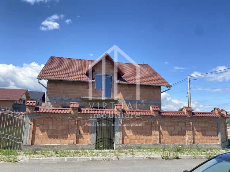 Casa individuala de vanzare in Cristian cu 5 camere de 112 mp - 1