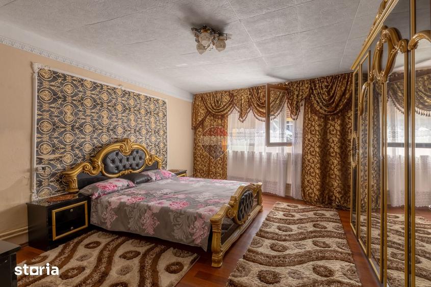 Casă cu 4 camere decomandat cu Teren 1000 Mp în Pârneava