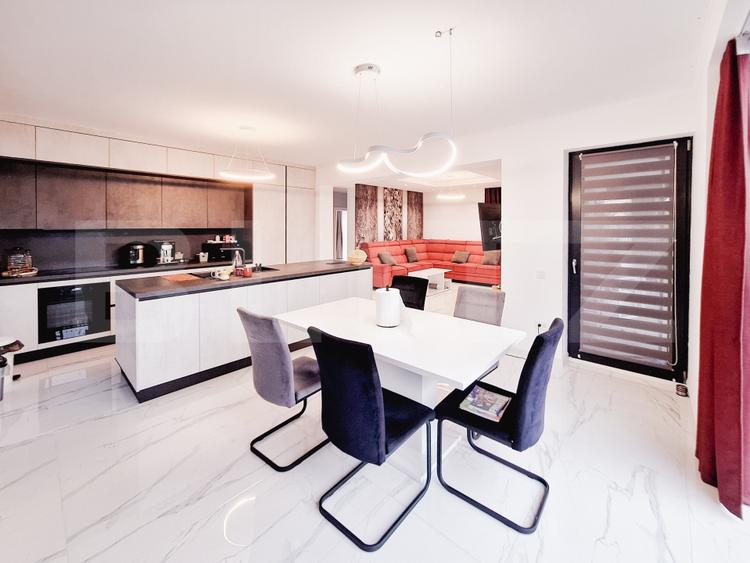 O locuinta de exceptie, unde confortul intalneste panorama orasului - 9