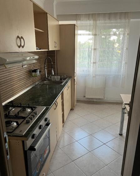 Inchiriez apartament 2 camere, central, Pite?ti strada I.C.Bratianu - 5