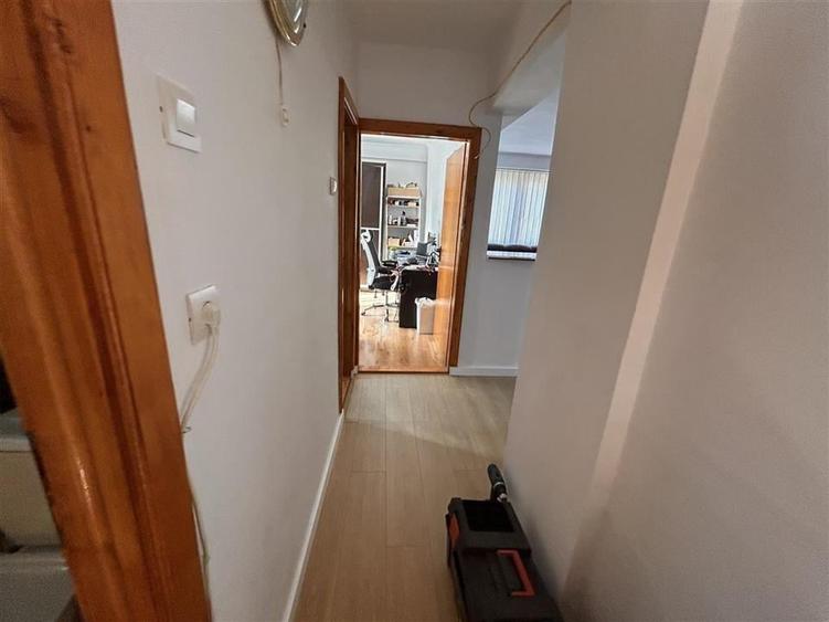 RECO Apartament 3 Camere, Zona Rogerius Etaj Intermediar - 3