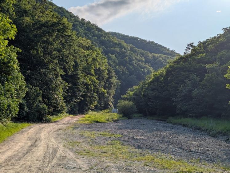 Sarata Bai- Oportunitate investitie- 4038 mp- priveliste spectacol - 4