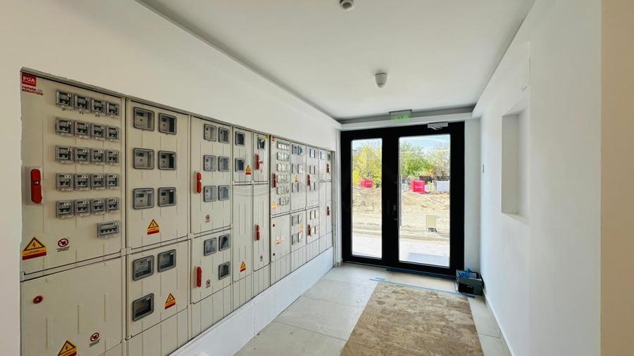 REA1028000 Studio de vanzare 60 mp in Balotesti - 11