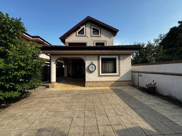 Vila cu Ponton | Piscina | Bucatarie de vara | Lac Balotesti - 1