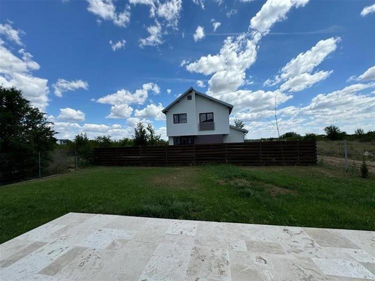 VILA IN CORBEANCA - OSTRATU // CURTE 364 MP // 5 CAMERE - 25