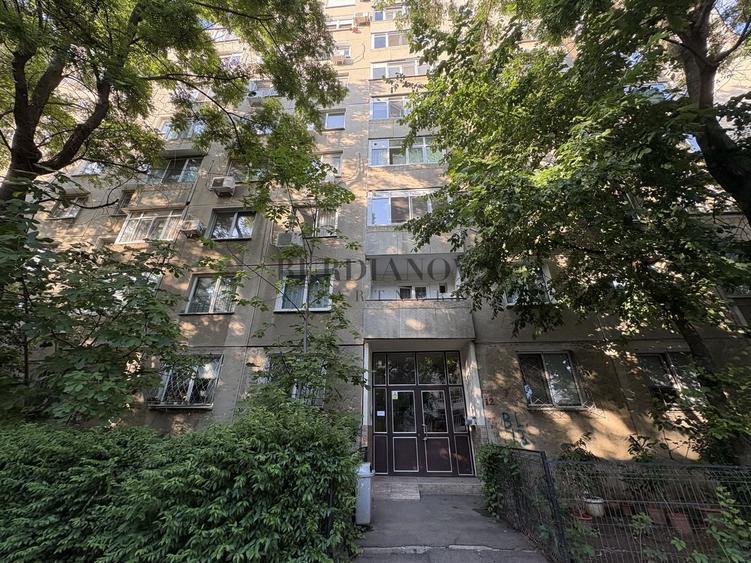 Apartament cu 3 camere - Centrală proprie - Metrou Apărătorii Patriei - 17