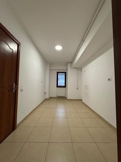 Vitan Mall stradal -bloc 2012- birou - 8