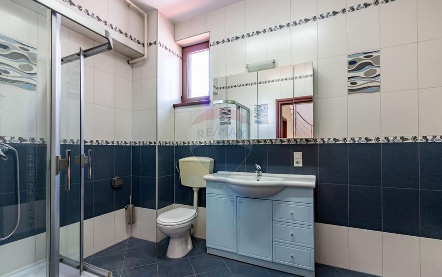 De vanzare cladire multifunc?ionala Calea Ferentari - 12