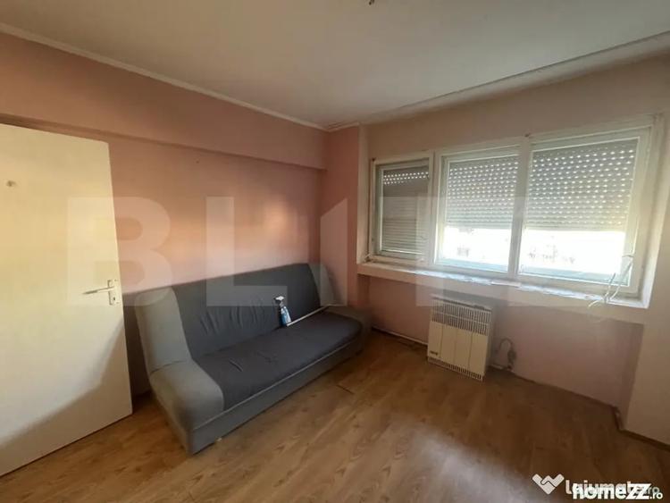 Apartament cu 3 camere decomandat în Micro 16