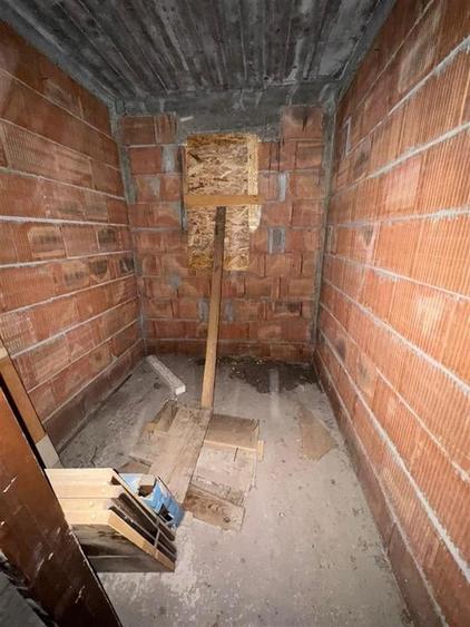 Casa P+1 la rosu (caramida) de vanzare in Golesti - 12