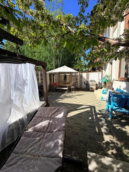 Casă tip insiruită cu 3 camere, colt. Comision 0 - 22